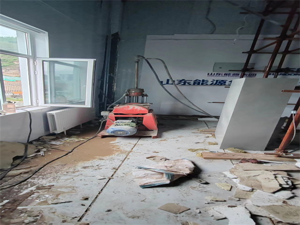 芙蓉地基基础下沉墙体裂缝加固注浆顶升施工