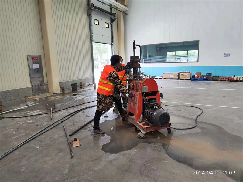 芙蓉厂房地面下沉塌陷注浆加固施工
